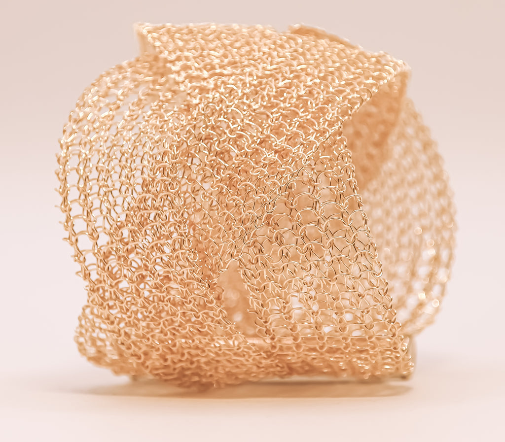 Manchette Large – Collection tressée Finition dorée – MLSMOT1