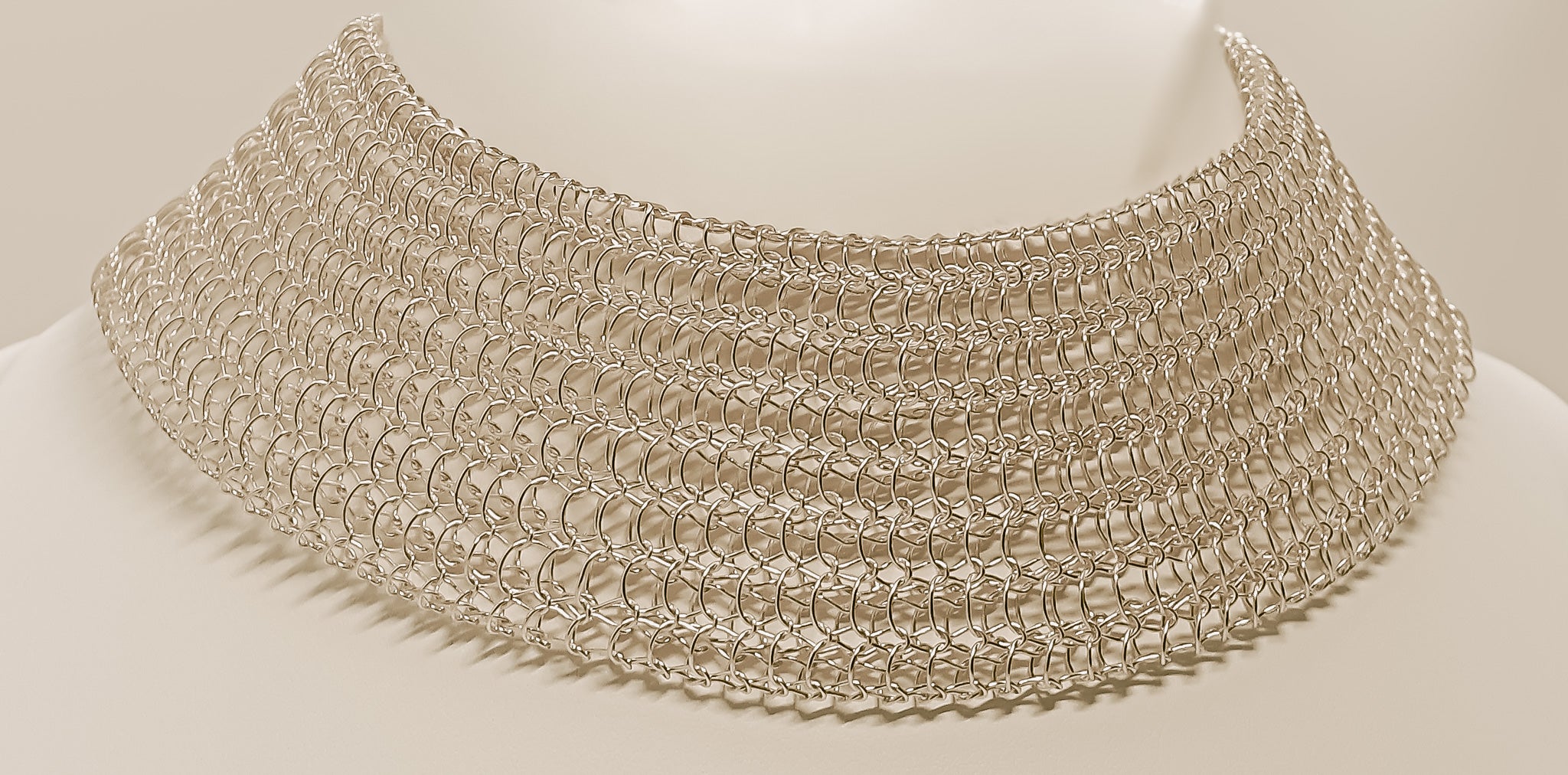 Collier chocker– Collection tissée Finition argentée – CHO2