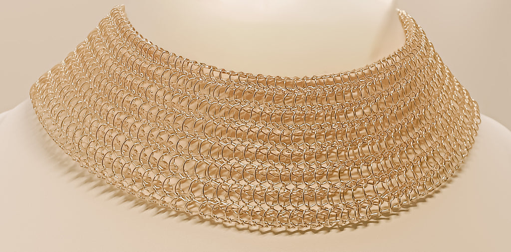 Collier chocker– Collection tissée Finition dorée – CH01