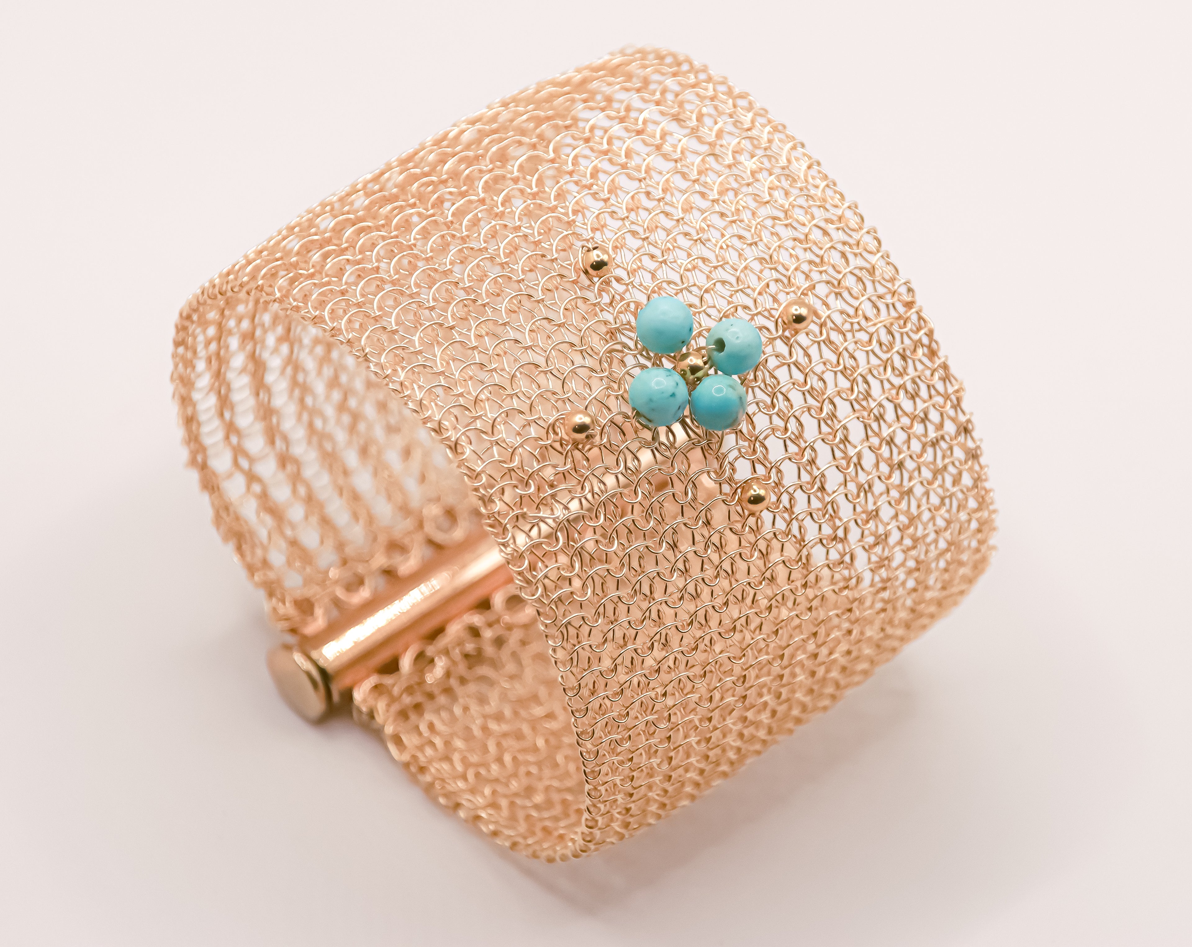 Manchette Large perlée  – Collection tissée - Finition dorée – MLSMOP1