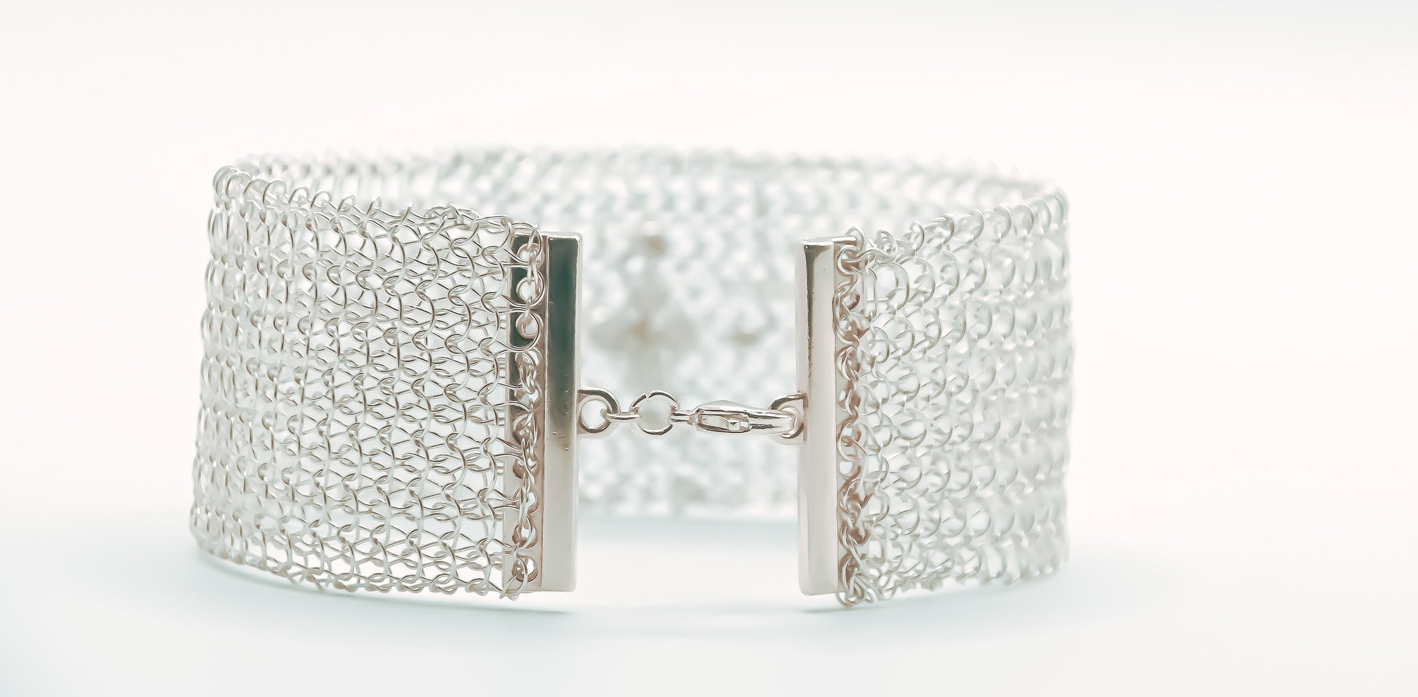 Manchette Fine perlée – Collection tissée