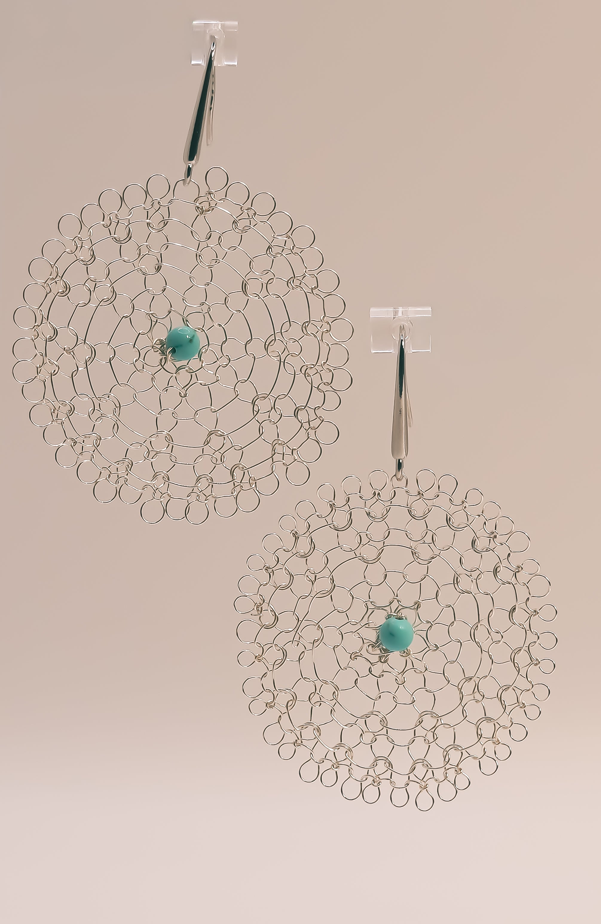 Boucles d’oreilles florales perlées - Collection tissée Finition argentée – BFPAT1